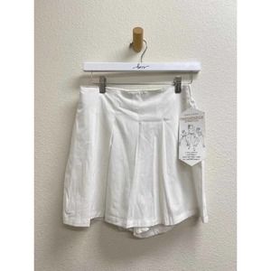 One 5 One Shorts White Size S NWT